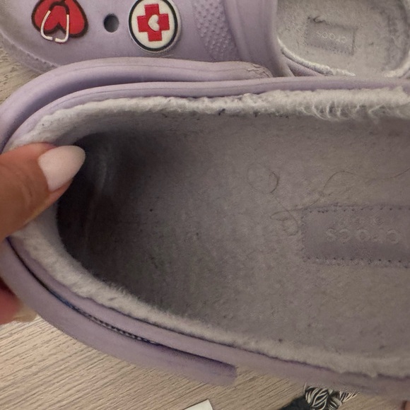 CROCS in Soft Purple with inside fur - Picture 7 of 8